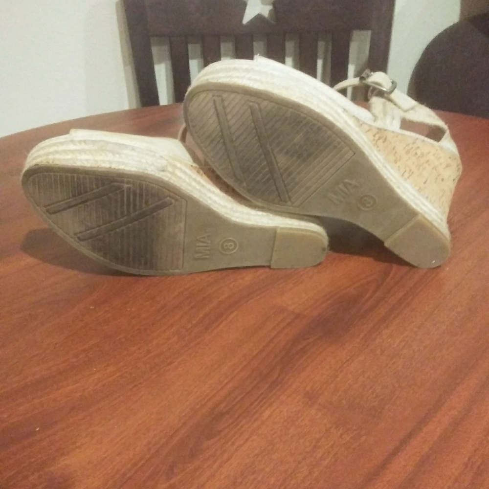 MIA wedge - Picture 3 of 7
